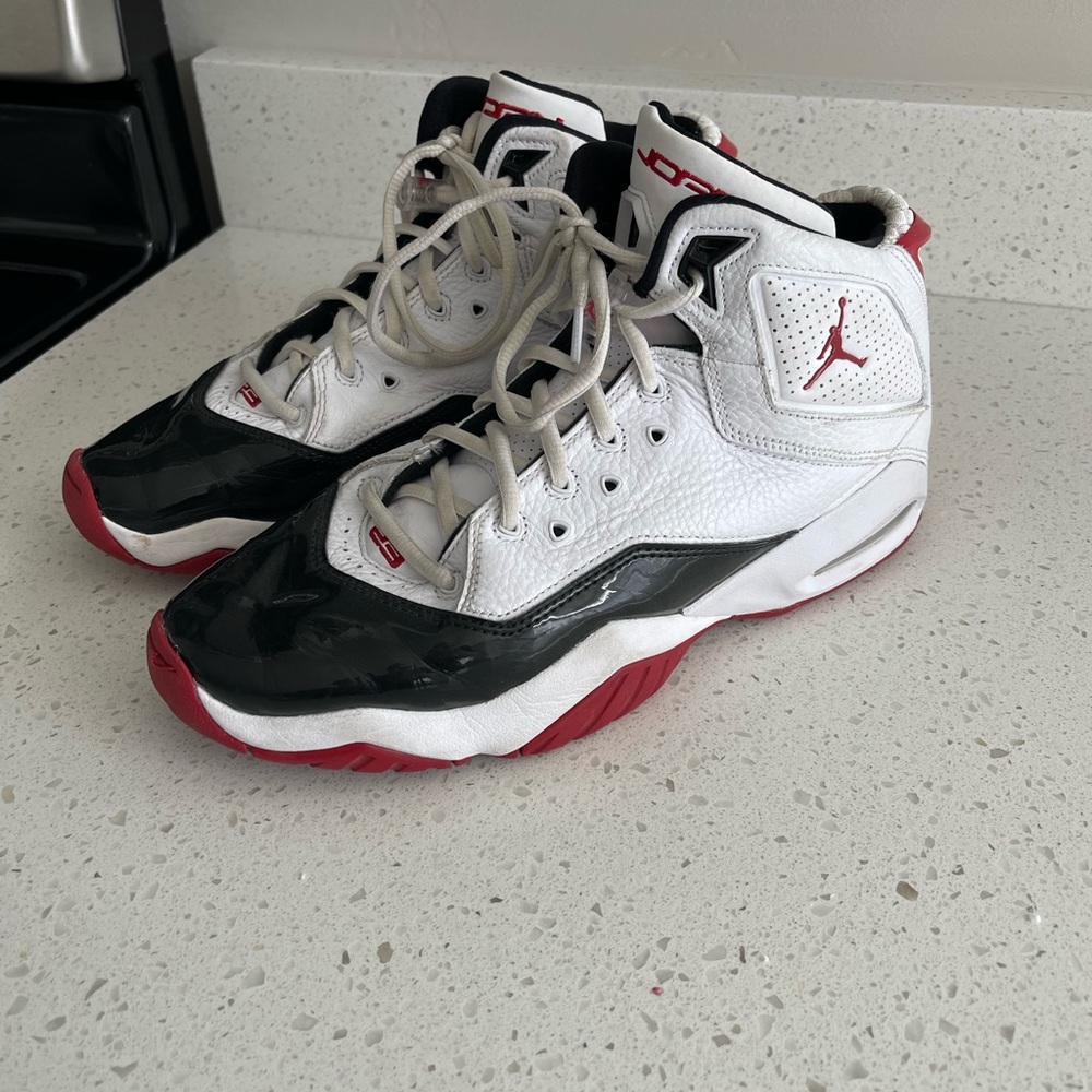 Air Jordan B’loyal Sneakers